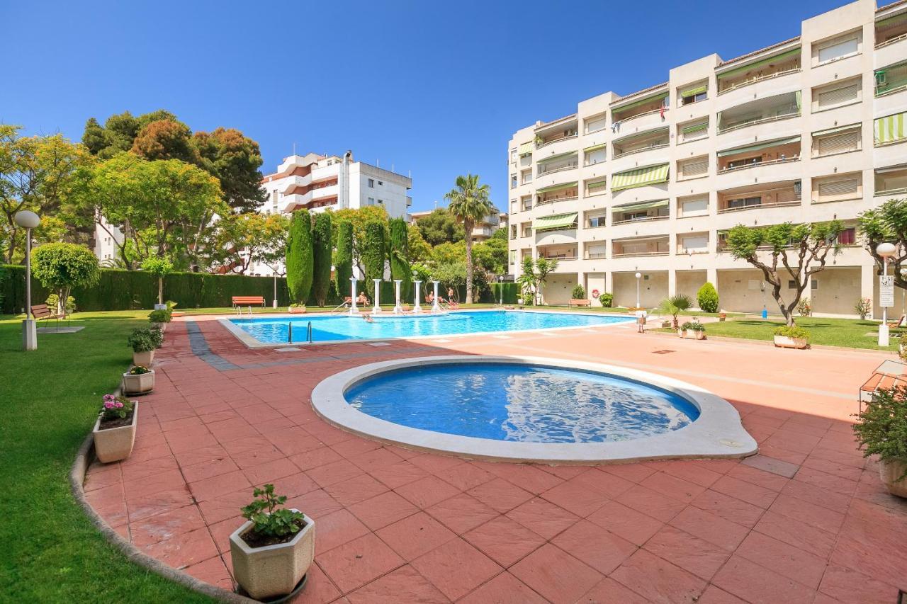 Uhc Marathon Apartments Salou Exterior photo