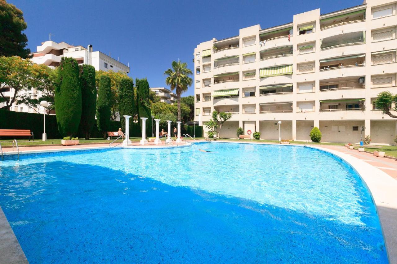Uhc Marathon Apartments Salou Exterior photo